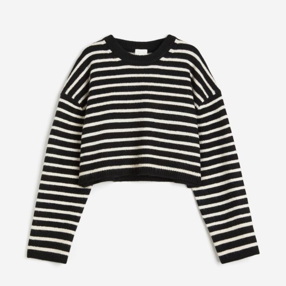 NWT Black and White Cropped Sweater